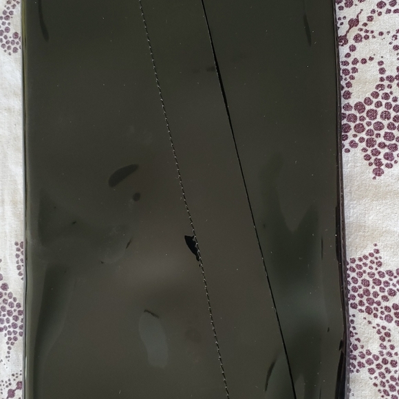 BCBGMaxAzria Black Plastic Envelope Evening Purse with a Single Magnetic Snap - Picture 8 of 12